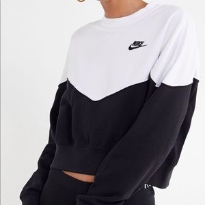 Nike Colorblock Crewneck Sweatshirt 